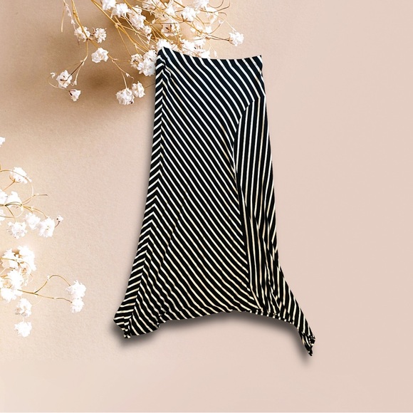 Striped Maxi skirt - Picture 6 of 6